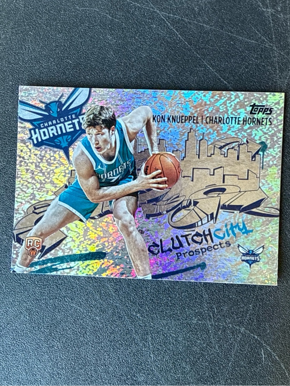 KON KNUEPPEL 2025-26 Topps Basketball SAND-GLITTER FOIL Clutch City Insert RC SP